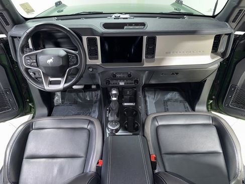 Used 2025 Ford Bronco Outer Banks image 16
