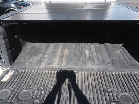 Used 2023 Nissan Titan SV w/ SV Convenience Package image 22