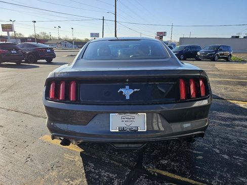 Used 2015 Ford Mustang Coupe RWD image 6