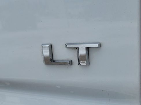 Used 2019 Chevrolet Silverado 1500 LT w/ Remote Start Package image 7