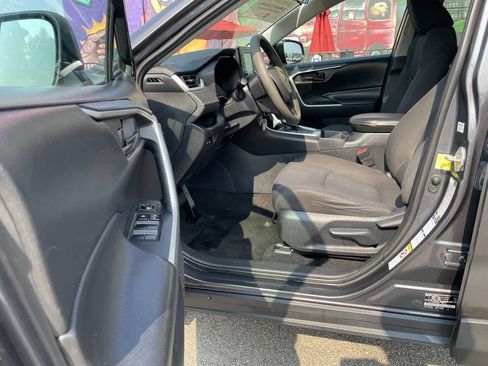 Used 2019 Toyota RAV4 LE w/ All Weather Liner Package AWD/4WD image 14
