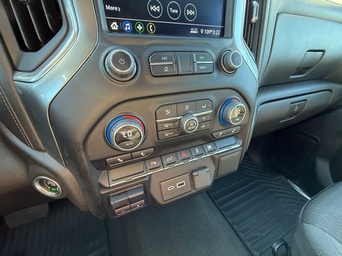 Used 2022 Chevrolet Silverado 2500 LT w/ Convenience Package image 29