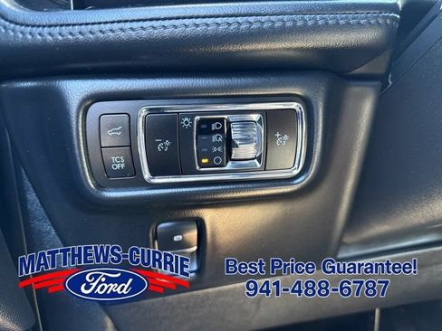 Used 2023 Lincoln Nautilus FWD w/ Premium Package image 25