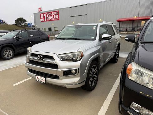 Used 2015 Toyota 4Runner Limited image 2