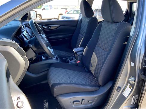 Used 2019 Nissan Rogue Sport SV image 8