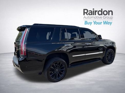 Used 2020 Cadillac Escalade Luxury RWD image 7