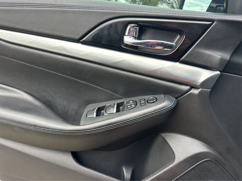 Used 2017 Nissan Maxima SR w/ Midnight Edition FWD image 28