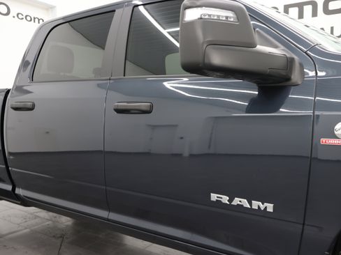 Used 2025 RAM 2500 Big Horn AWD/4WD image 23