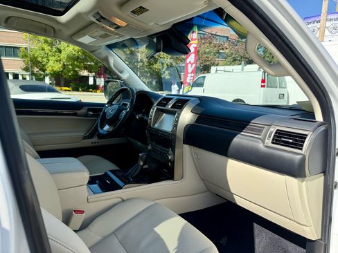 Used 2020 Lexus GX 460 Premium image 27