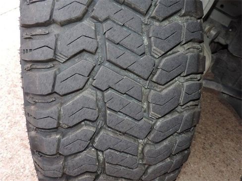 Used 2025 Jeep Grand Cherokee L Limited image 10