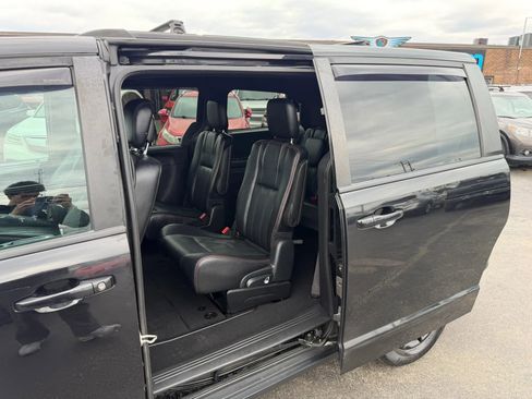 Used 2019 Dodge Grand Caravan GT image 34