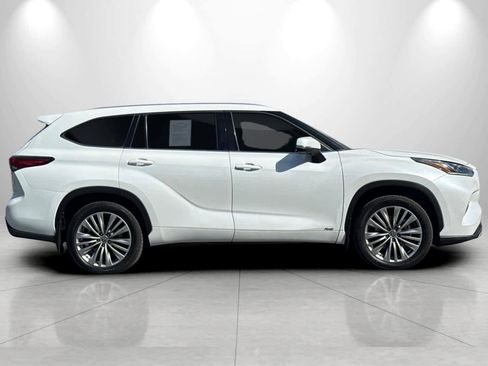 Used 2022 Toyota Highlander Platinum AWD/4WD image 8