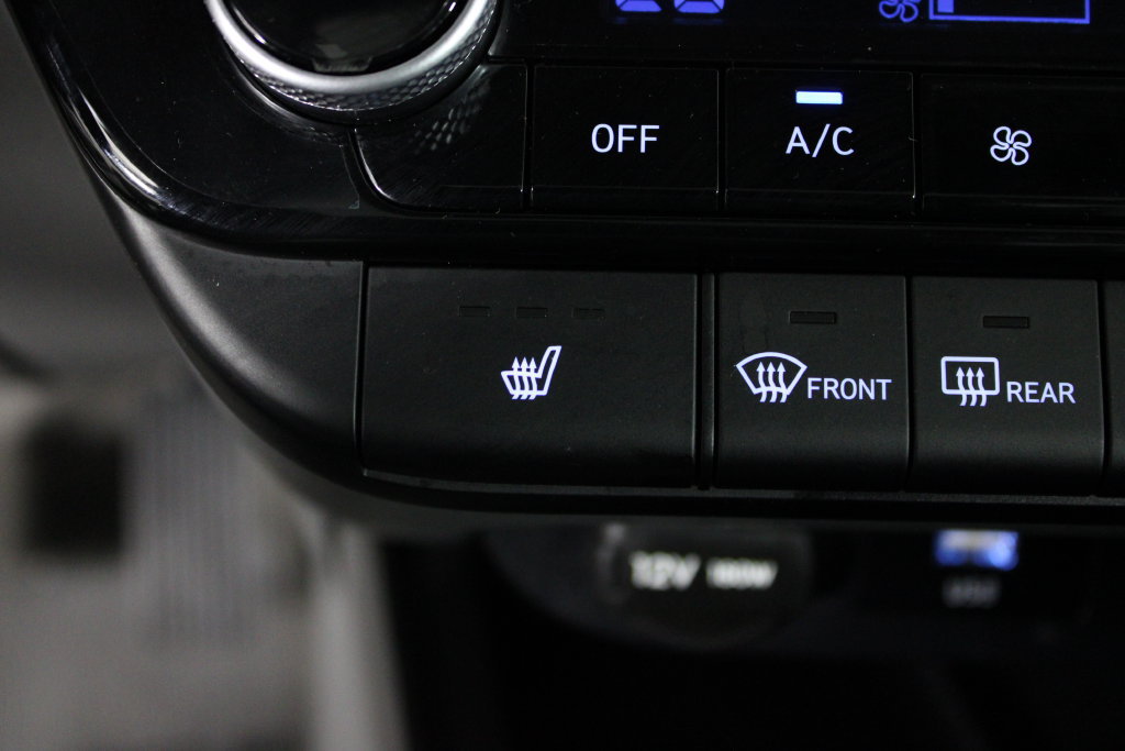 Certified 2025 Hyundai Elantra SEL FWD image 26