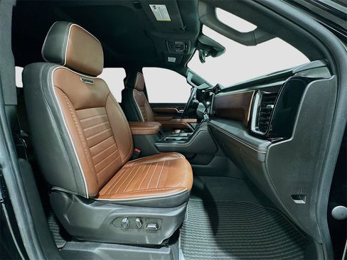 Used 2024 GMC Sierra 2500 Denali Ultimate image 30