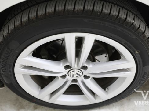 Used 2013 Volkswagen Passat TDI SEL Premium FWD image 28
