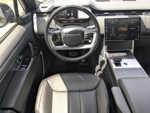 Certified 2025 Land Rover Range Rover SE AWD/4WD image 15