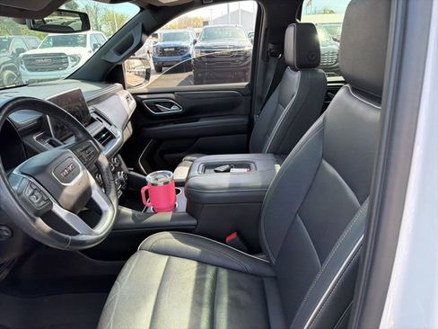 Used 2022 GMC Yukon SLT w/ SLT Luxury Package AWD/4WD image 7