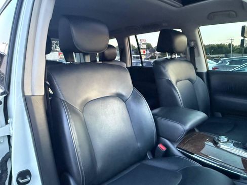 Used 2016 INFINITI QX80 4WD w/ 22" Wheel Package image 25