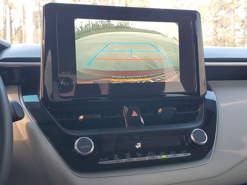 Certified 2023 Toyota Corolla LE image 24