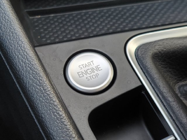 Used 2026 Volkswagen Jetta SE FWD image 7