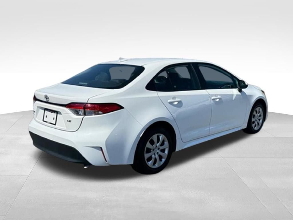Used 2024 Toyota Corolla LE FWD image 7