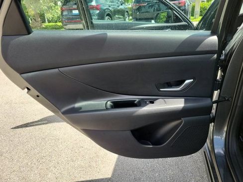 Used 2026 Hyundai Elantra SE w/ Cargo Package FWD image 7