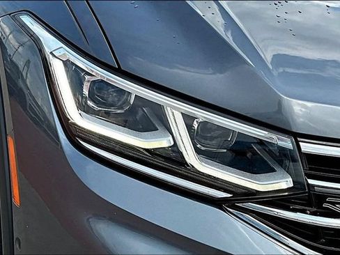 Certified 2024 Volkswagen Tiguan SEL R-Line AWD/4WD image 34