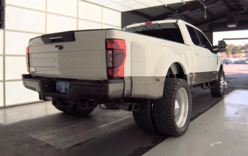 Used 2022 Ford F350 King Ranch w/ FX4 Off-Road Package AWD/4WD image 3