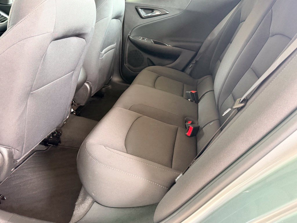 Used 2025 Chevrolet Malibu LS FWD image 29