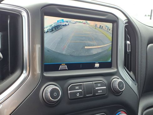 Used 2022 Chevrolet Silverado 1500 RST w/ Z71 Off-Road Package AWD/4WD image 13