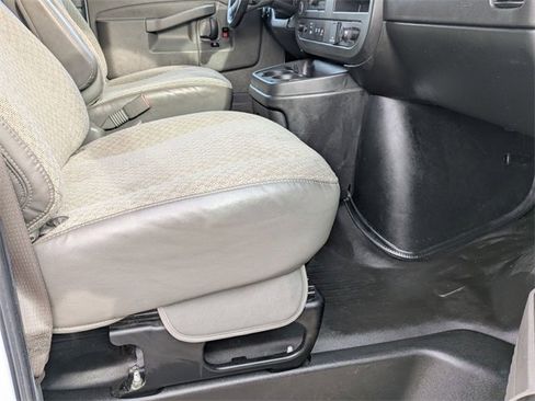 Used 2022 Chevrolet Express 3500 w/ Power Convenience Package image 22
