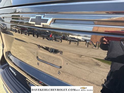 Used 2021 Chevrolet Suburban RST AWD/4WD image 40