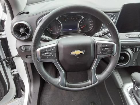 Used 2025 Chevrolet Blazer LT FWD image 21