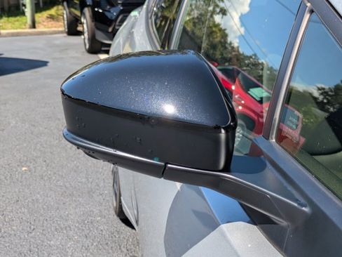 New 2025 Toyota Prius Plug-In Hybrid image 12