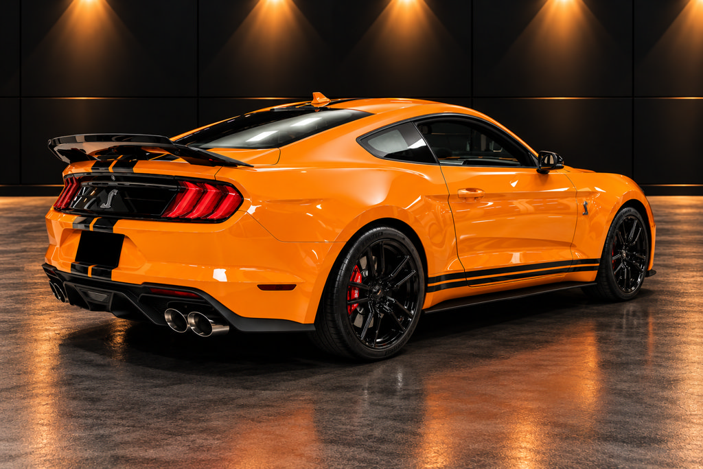 Used 2020 Ford Mustang Shelby GT500 w/ Technology Package RWD image 4