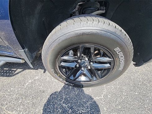 Used 2021 Chevrolet Silverado 1500 LT Trail Boss w/ Convenience Package II image 11