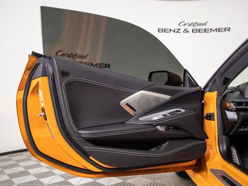 Used 2022 Chevrolet Corvette Stingray Premium Conv w/ Z51 Performance Package RWD image 16