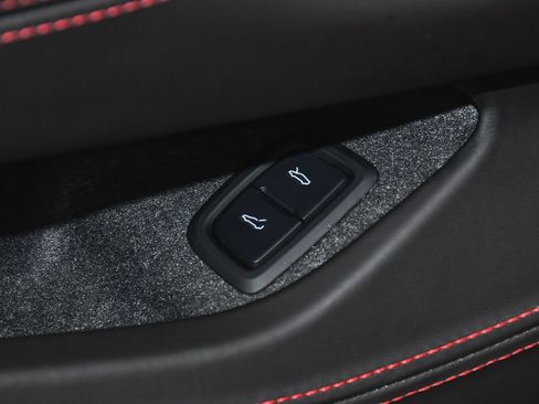 Used 2024 Chevrolet Corvette Stingray Premium Conv w/ Z51 Performance Package RWD image 61