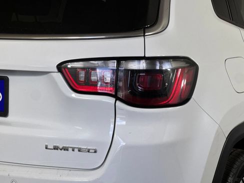 Certified 2025 Jeep Compass Limited AWD/4WD image 10