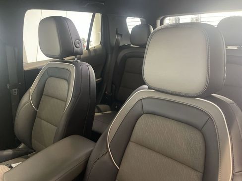 Used 2025 Chevrolet Equinox LT w/ Convenience Package II image 16