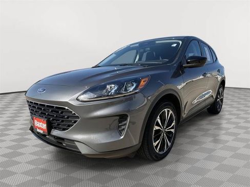 Certified 2022 Ford Escape SE w/ SE Sport Appearance Package AWD/4WD image 3
