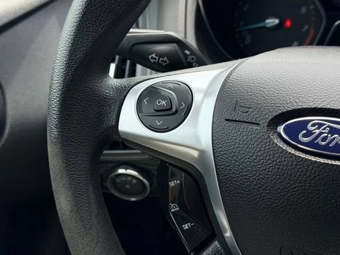 Used 2013 Ford Focus SE FWD image 9