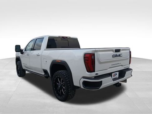 Used 2024 GMC Sierra 2500 Denali Ultimate image 3