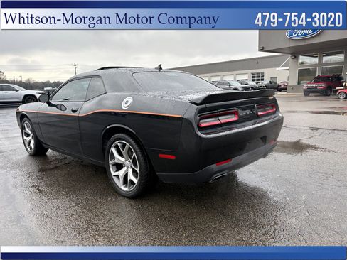 Used 2015 Dodge Challenger SXT Plus image 8