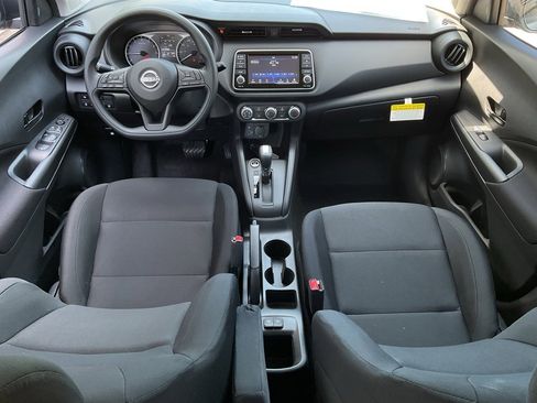 New 2025 Nissan Kicks Play S image 18