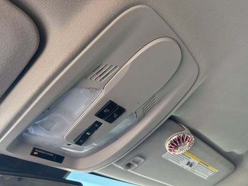 Used 2017 Chevrolet Equinox Premier image 30