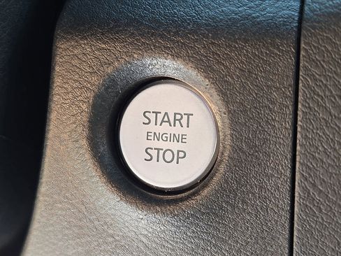 Used 2022 Nissan Frontier S AWD/4WD image 23