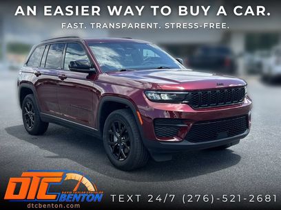 Used 2025 Jeep Grand Cherokee Altitude