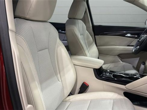 Used 2023 Buick Envision Preferred image 31