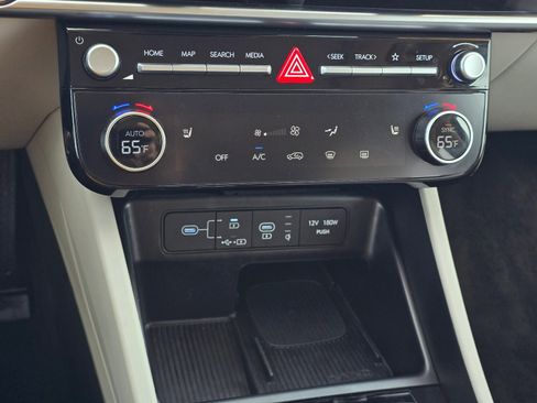 Certified 2025 Hyundai Tucson SEL AWD/4WD image 19